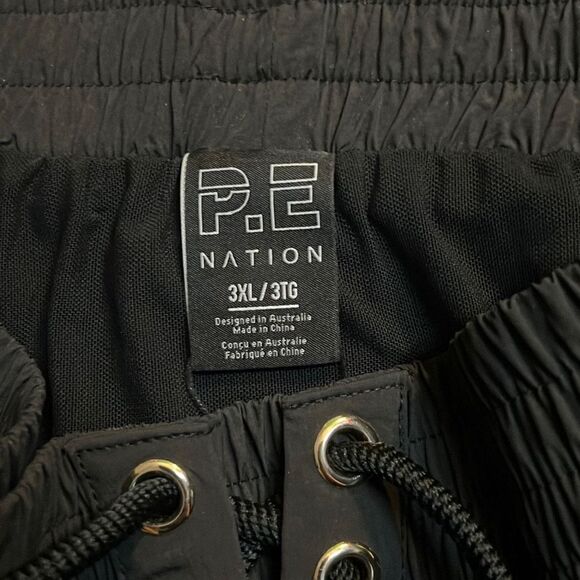 P.E Nation Nostalgia - Picture 5 of 7